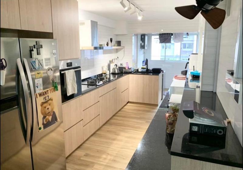 816 Woodlands Street 82 HDB Apartment For Rent, $800, 5 Bed 3 Bath 1,700 sqft $0.47 psf