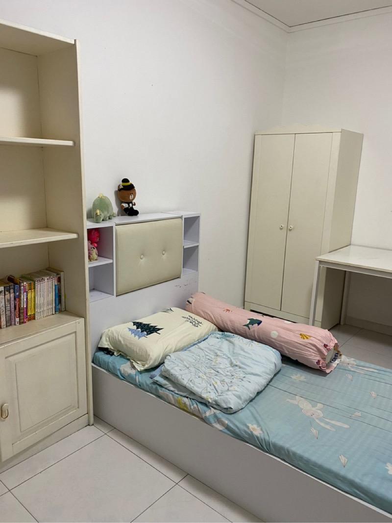 HDB Apartment for Rent, 214 Petir Road HDB Apartment Room Rental, $850, 1 Bed 1 Bath 150 sqft $5.67 psf, SGD 850 | 99-year Leasehold