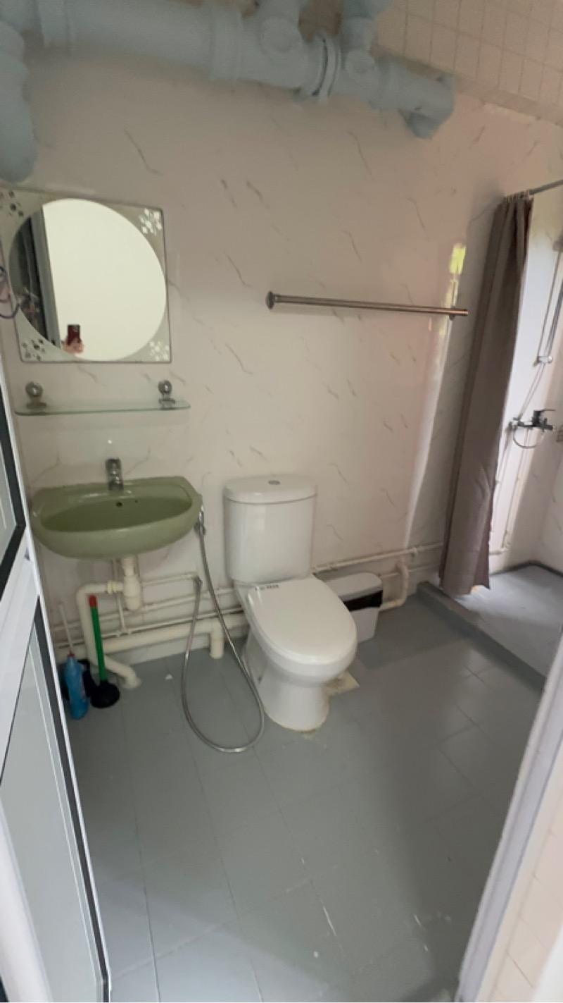 Apartment for Rent, People's Park Complex Apartment Room Rental, $2,400, 1 Bed 1 Bath 250 sqft $9.60 psf, SGD 2,400