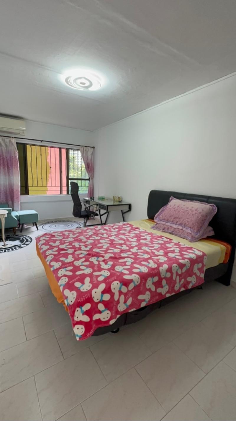 Apartment for Rent, People's Park Complex Apartment Room Rental, $2,400, 1 Bed 1 Bath 250 sqft $9.60 psf, SGD 2,400