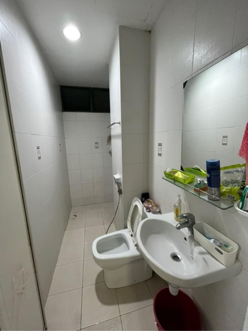 Condominium for Rent, Centro Mansions Condominium Room Rental, $1,100, 1 Bed 1 Bath 90 sqft $12.22 psf, SGD 1,100