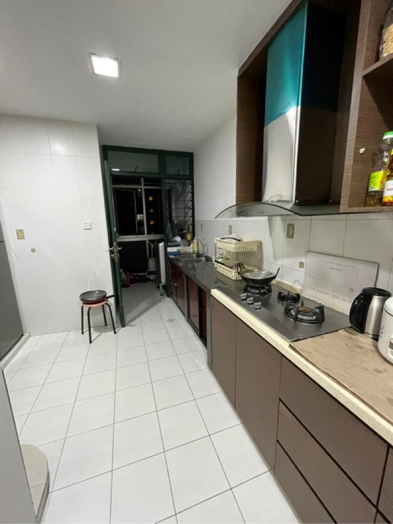 Condominium for Rent, Centro Mansions Condominium Room Rental, $1,100, 1 Bed 1 Bath 90 sqft $12.22 psf, SGD 1,100
