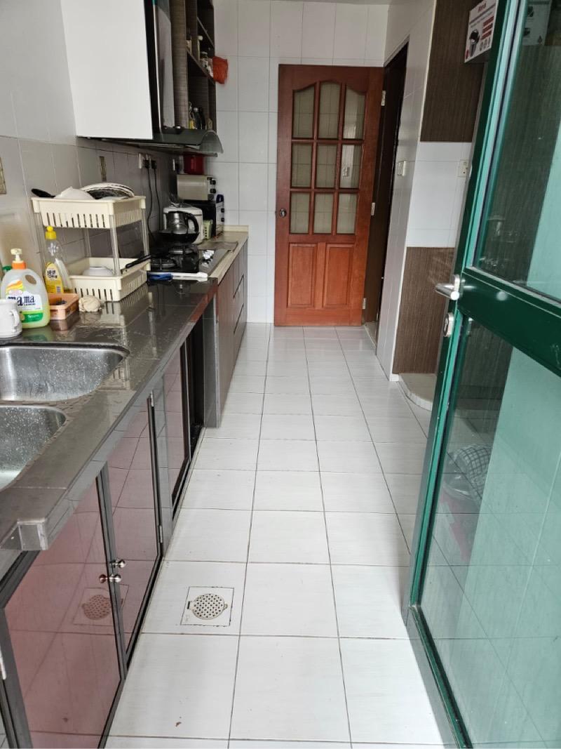 Condominium for Rent, Centro Mansions Condominium Room Rental, $1,100, 1 Bed 1 Bath 90 sqft $12.22 psf, SGD 1,100