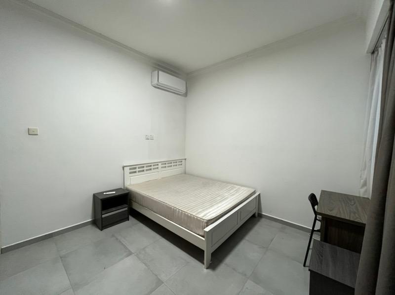 Prop-GPT: Apartment: D12  Balestier Plaza