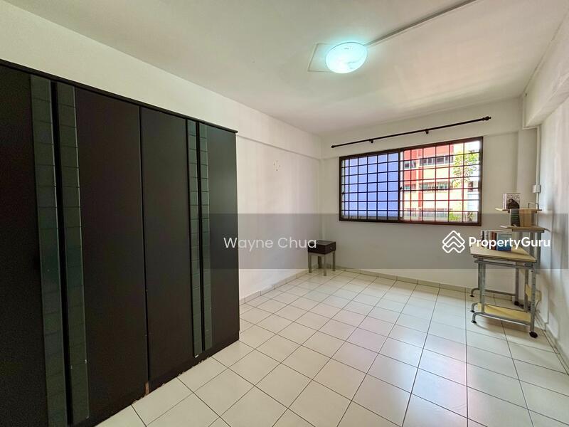 HDB Flat for Rent, CHEAP & Bright Common Room For Rent, SGD 699 | 99-year lease