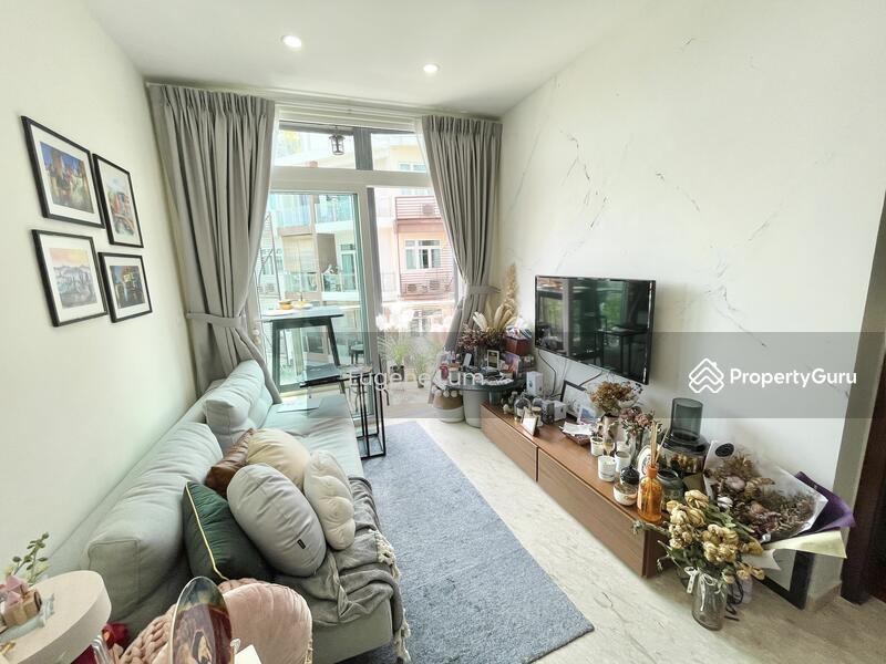 Condominium for Rent: D19, 558962