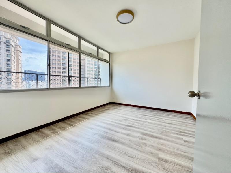 Condominium for Rent: D20, 579981