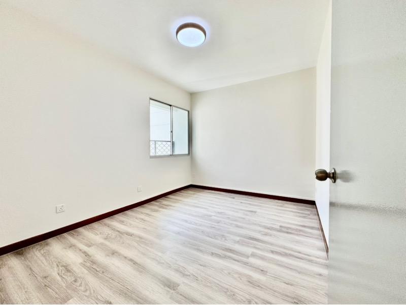 Condominium for Rent: D20, 579981