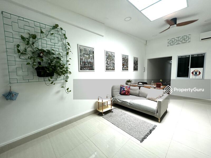 Prop-GPT: HDB Flat: D03 Tiong Bahru 56 Eng Hoon Street