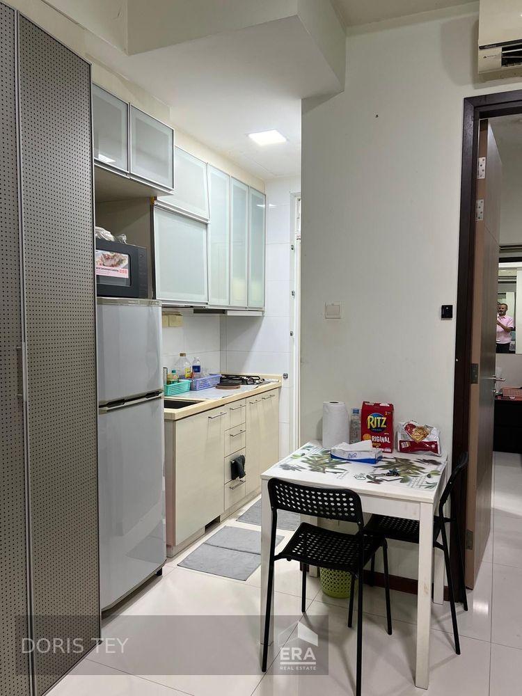 Prop-GPT: Condominium:   Race Course Road Soho 188 For Rent