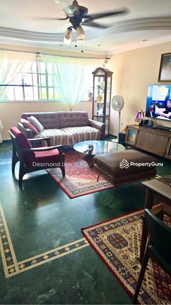 Prop-GPT: HDB Flat: D16  718 Bedok Reservoir Road