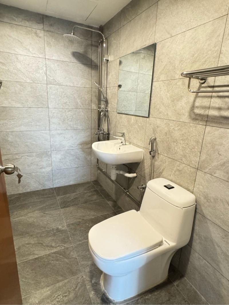 Apartment for Rent, The Plaza Apartment Room Rental, $1,299, 1 Bed 1 Bath 150 sqft $8.66 psf, SGD 1,299 | 99-year Leasehold