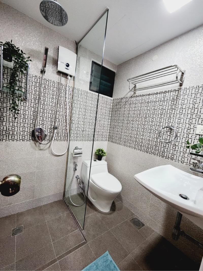 Condominium for Rent: Geylang, D14, 389756