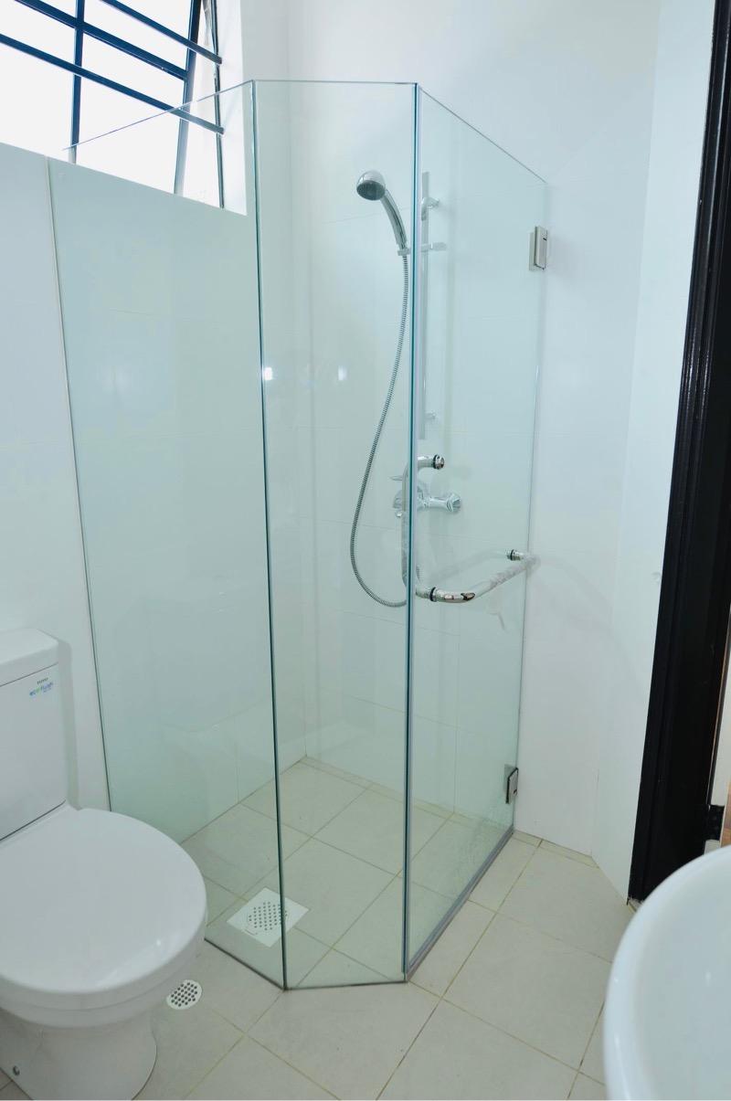 Yuk  tong  Terraced House For Rent, $8,2004 Bath 3,000 sqft $2.88 psf