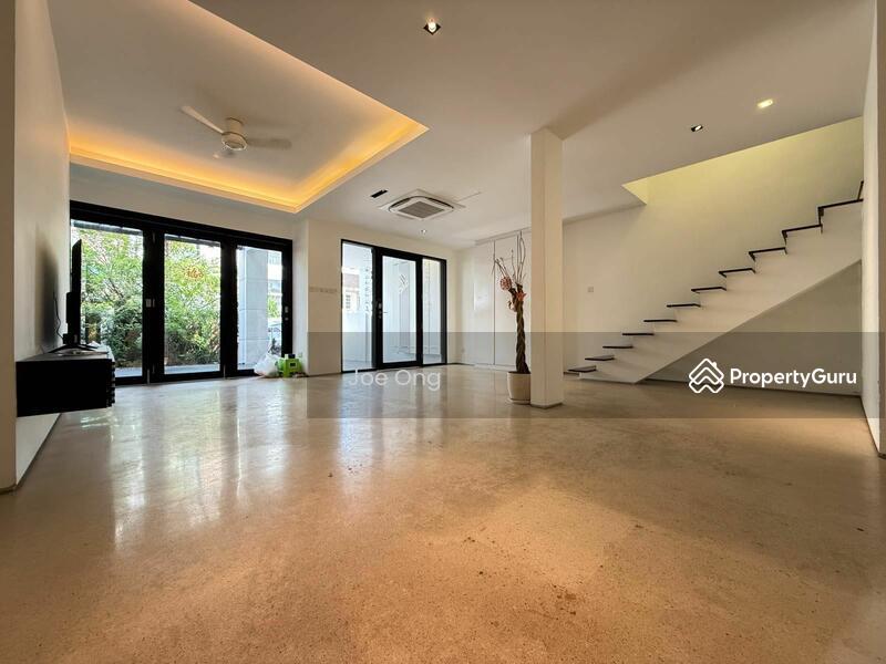 Prop-GPT: Terrace: D09 Cairnhill  JUCCUZI IN THE HOUSE -TERRACE FOR RENT    CALL JOE ONG TO VIEW !