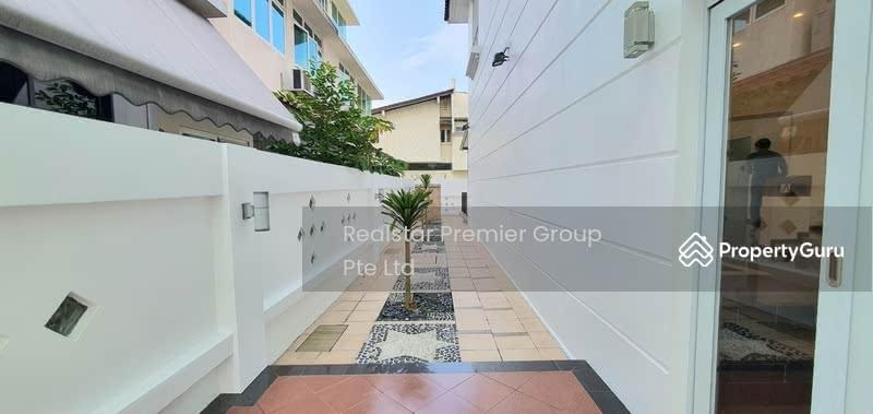 Semi-Detached for Rent: D16, 466781