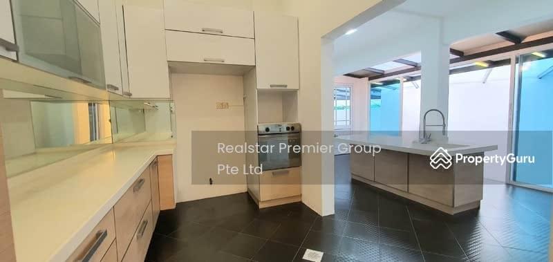 Semi-Detached for Rent: D16, 466781