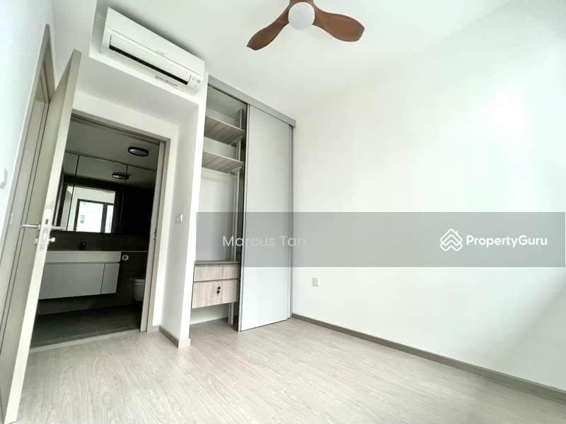 Condominium for Rent: D19, 554343