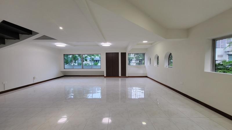 Prop-GPT: Condominium: D11  Chancery Court