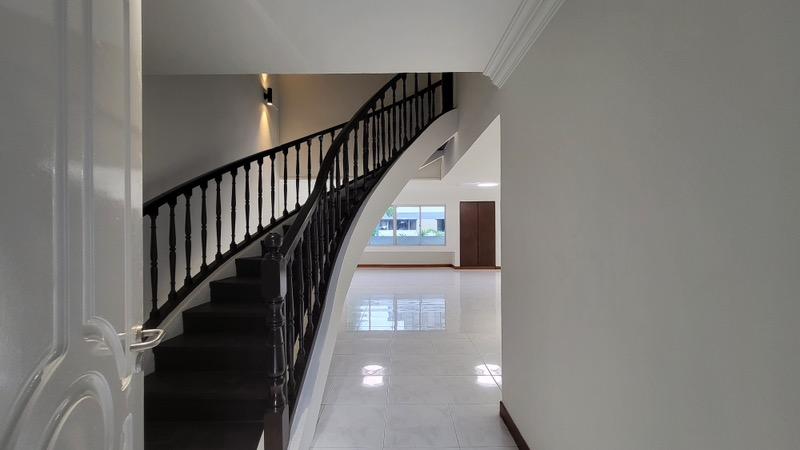 Condominium for Rent: D11, 309427