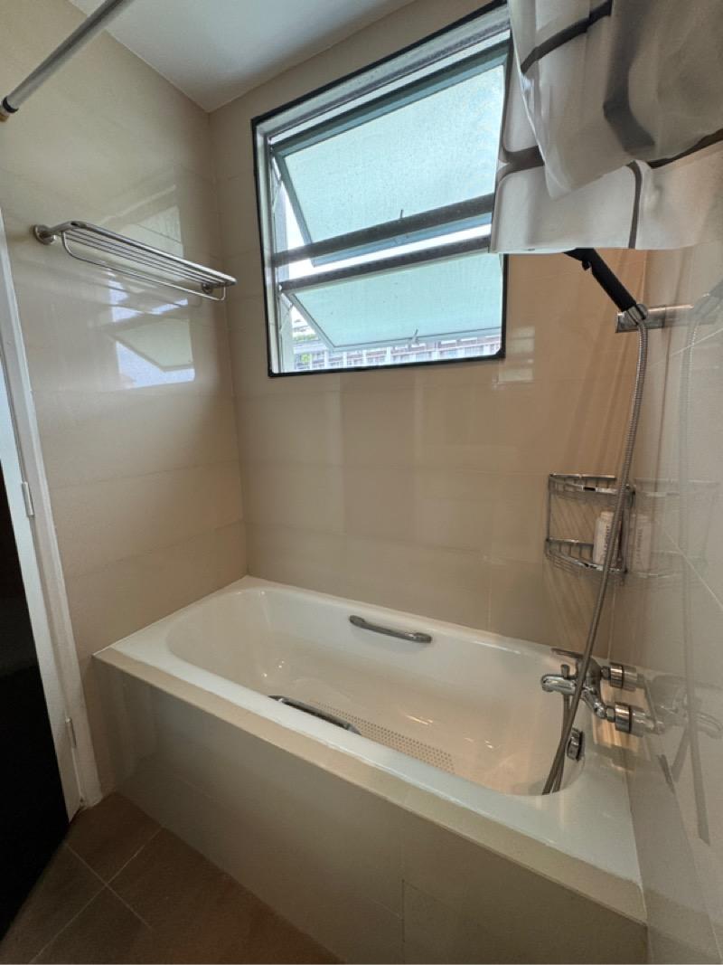 Condominium for Rent, 1 King Albert Park Condominium For Rent, $5,600, 3 Bed 2 Bath 1,421 sqft $3.94 psf, SGD 5,600 | Freehold