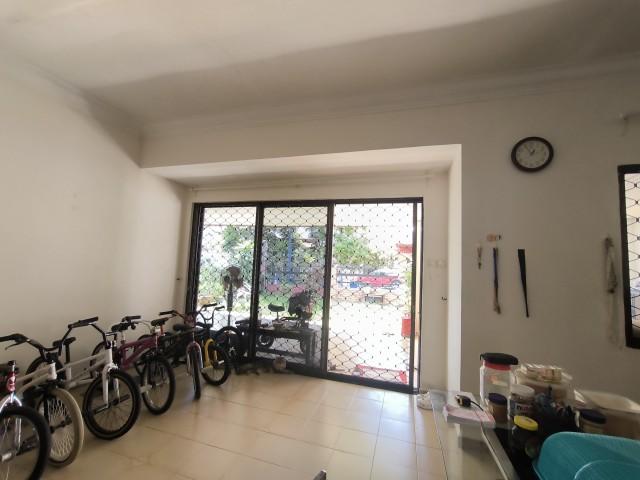 Brockhampton Drive Terraced House For Rent, $5,500, 3 Bed 2 Bath 2,000 sqft $1.96 psf