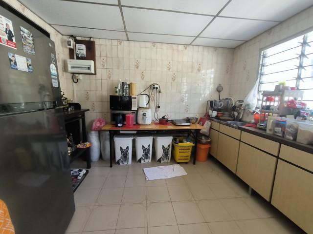 Brockhampton Drive Terraced House For Rent, $5,500, 3 Bed 2 Bath 2,000 sqft $1.96 psf
