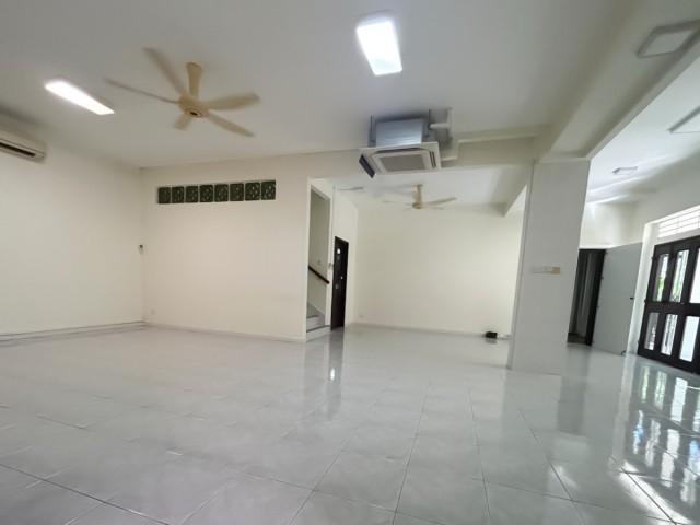 Taman Permata Semi-Detached House For Rent, $7,800, 4 Bed 3 Bath 3,000 sqft $2.32 psf