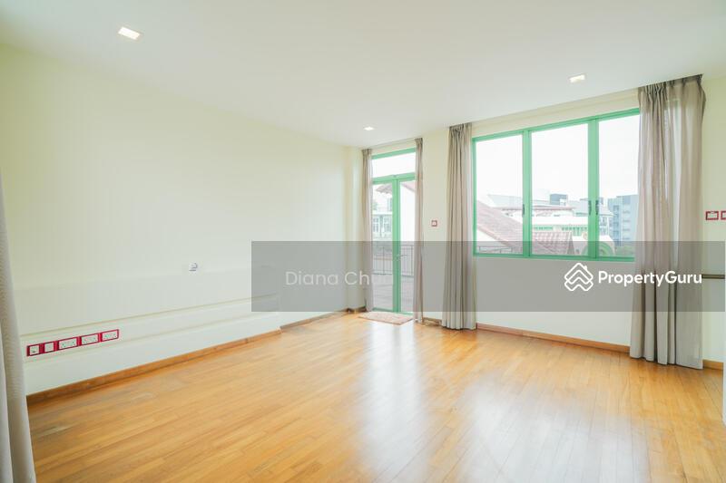 Detached for Rent, Bukit Timah, Rifle Range Road, SGD 15,000 | 999-year lease