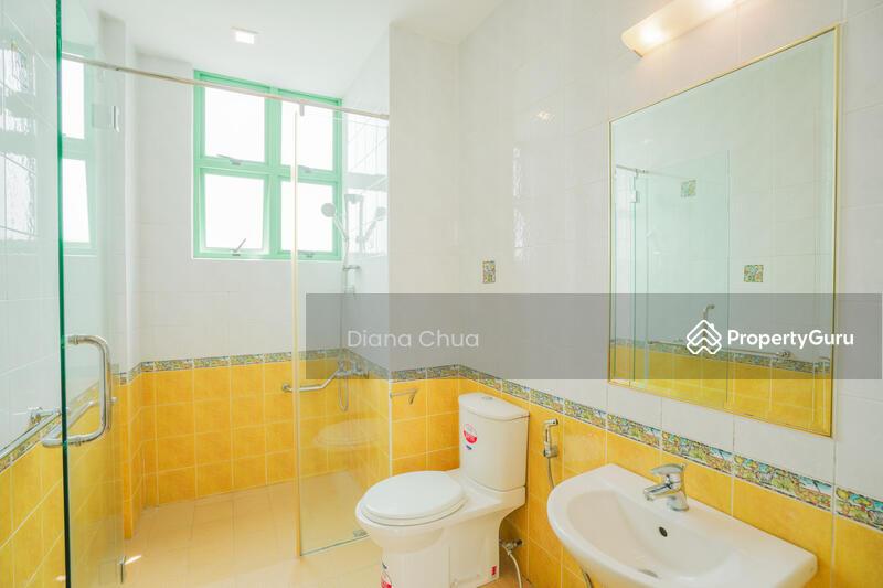 Detached for Rent, Bukit Timah, Rifle Range Road, SGD 15,000 | 999-year lease