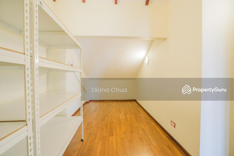 Detached for Rent, Bukit Timah, Rifle Range Road, SGD 15,000 | 999-year lease