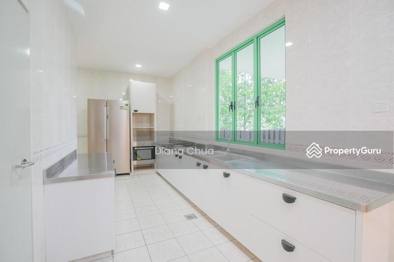 Detached for Rent, Bukit Timah, Rifle Range Road, SGD 15,000 | 999-year lease