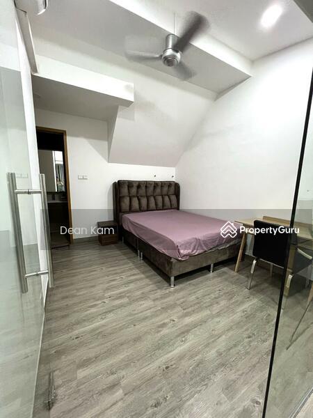 Walk-up Apartment for Rent, Landed Living - Entire Level, One Bedroom With Living Room, SGD 1,900 | Freehold