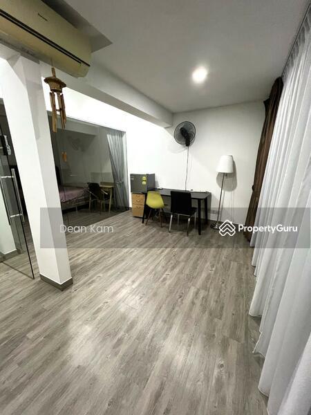 Walk-up Apartment for Rent, Landed Living - Entire Level, One Bedroom With Living Room, SGD 1,900 | Freehold