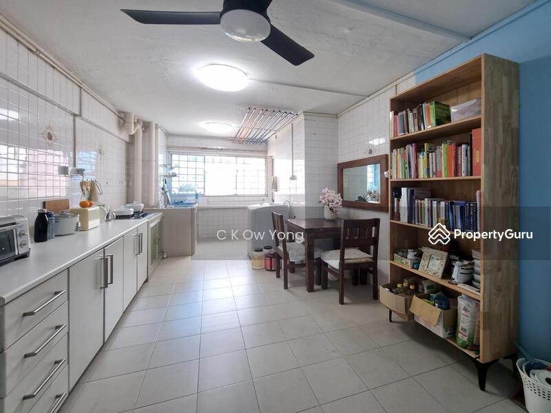 HDB Flat for Rent, 110 Yishun Ring Road, SGD 1,100 | 99-year lease
