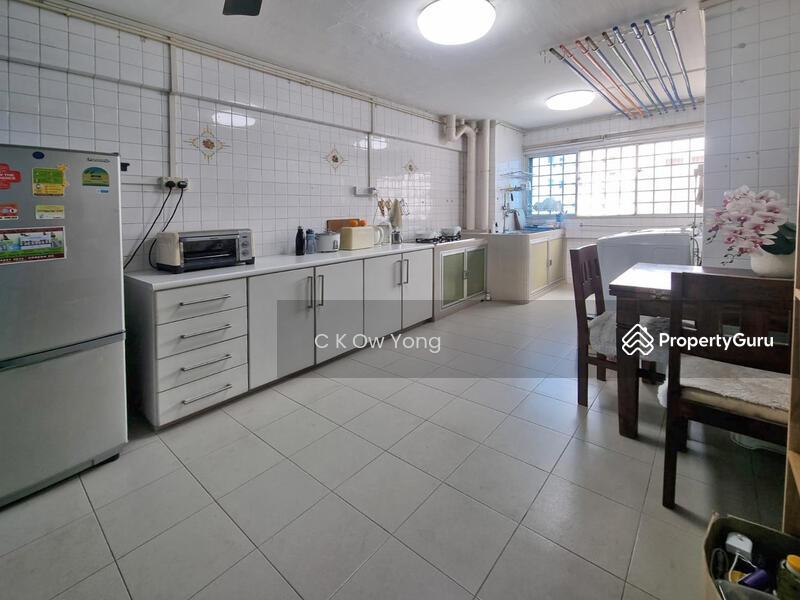 HDB Flat for Rent, 110 Yishun Ring Road, SGD 1,100 | 99-year lease