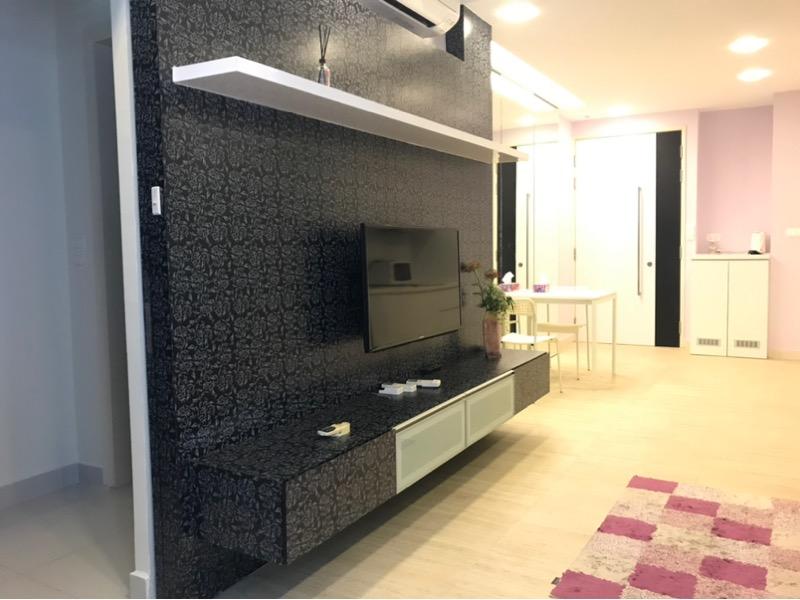 Prop-GPT: Apartment: D09 Cairnhill Designer one bedroom at parc sophia