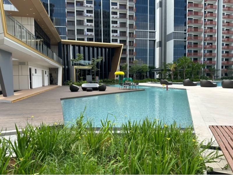 Riverfront Residences Condominium For Rent, $2,900, 1 Bed 1 Bath 463 sqft $6.26 psf