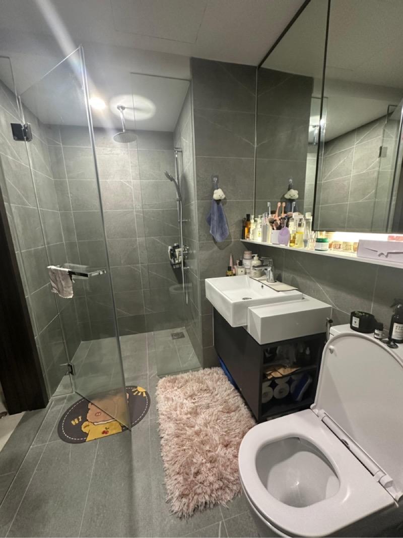 Riverfront Residences Condominium For Rent, $2,900, 1 Bed 1 Bath 463 sqft $6.26 psf