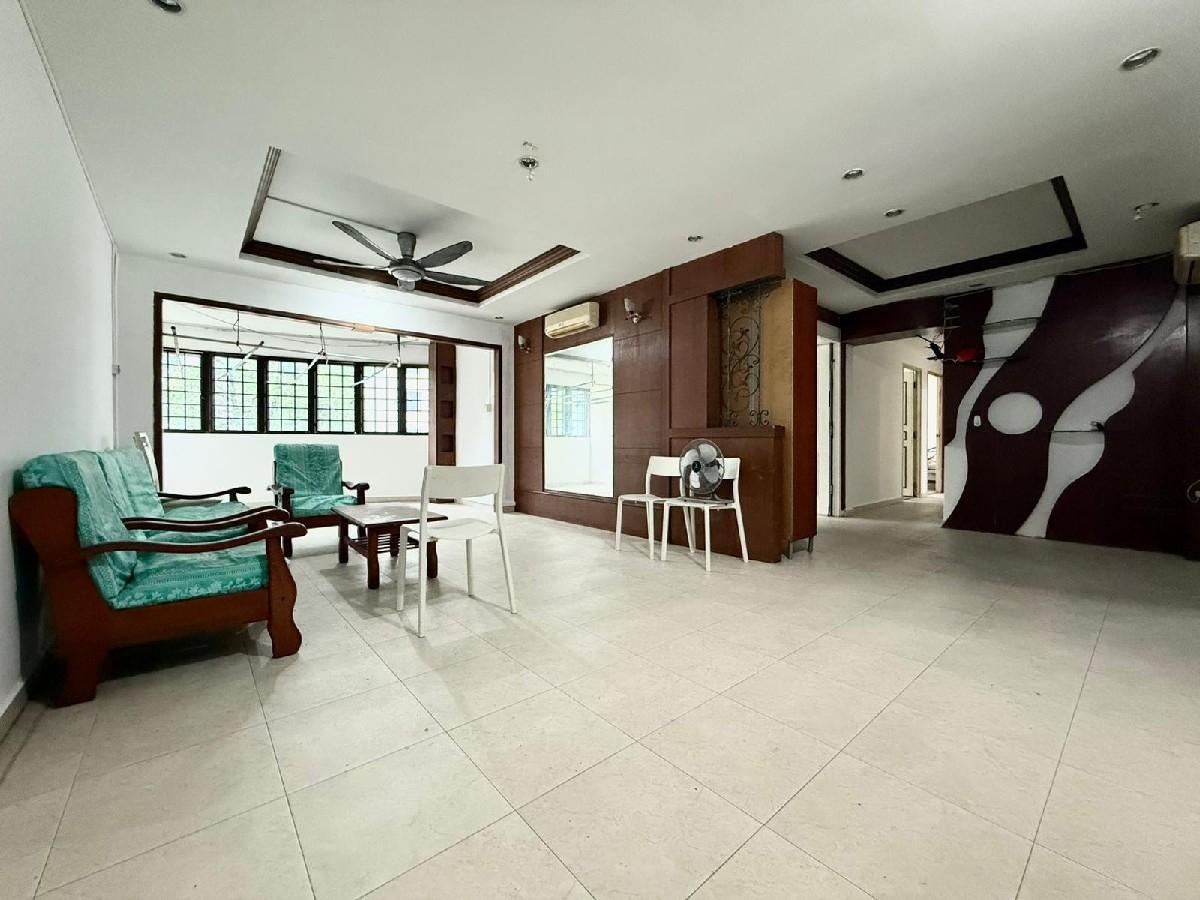 662 Choa Chu Kang Crescent HDB Apartment For Rent, $4,000, 4 Bed 2 Bath 1,518 sqft $2.64 psf