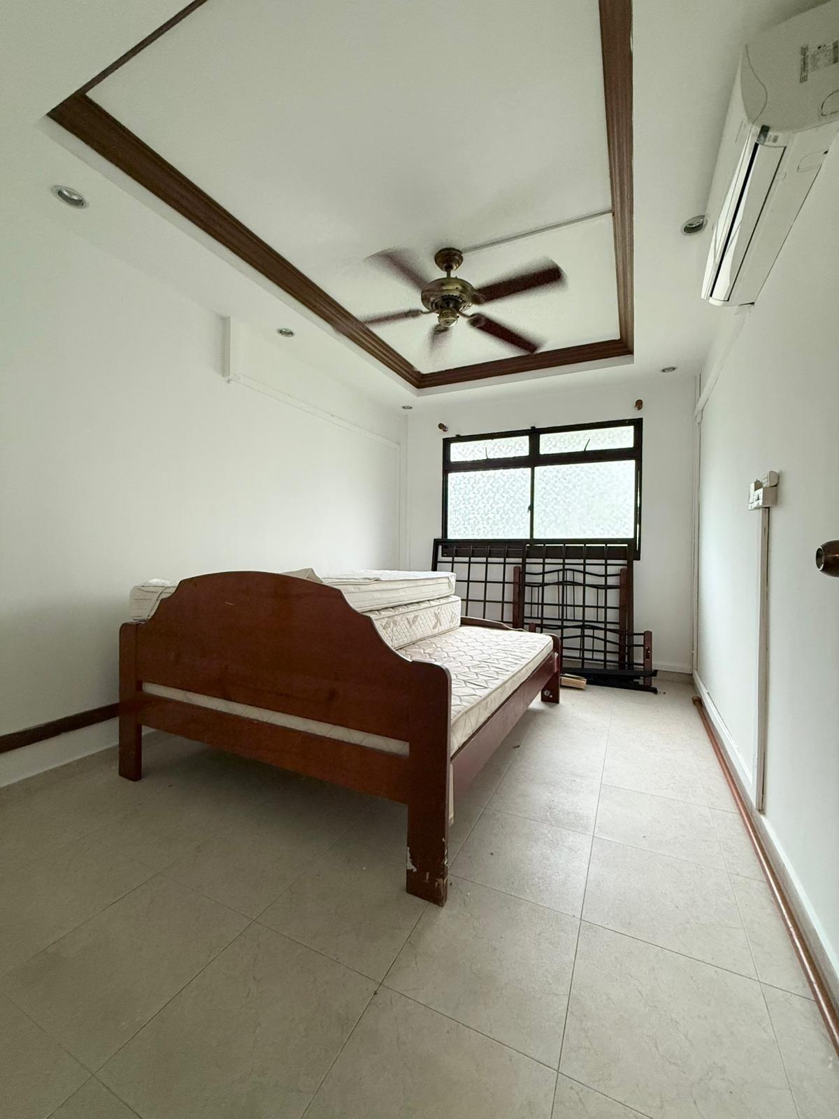 662 Choa Chu Kang Crescent HDB Apartment For Rent, $4,000, 4 Bed 2 Bath 1,518 sqft $2.64 psf