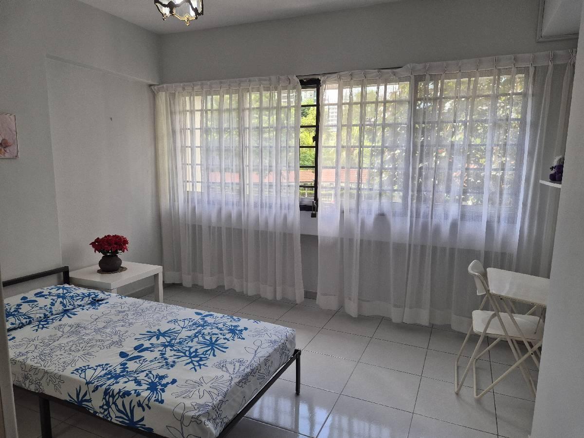 Prop-GPT: HDB Apartment: D19  448 Hougang Avenue 10
