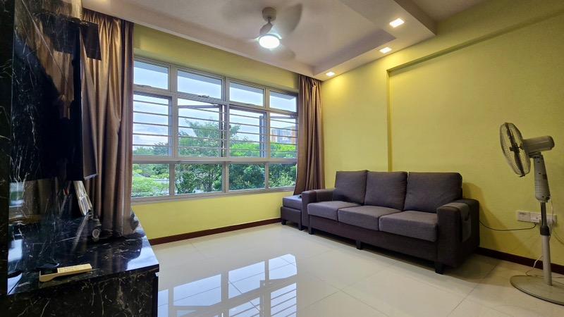 Prop-GPT: HDB Apartment: D23 Bukit Batok 445B Bukit Batok West Avenue 8