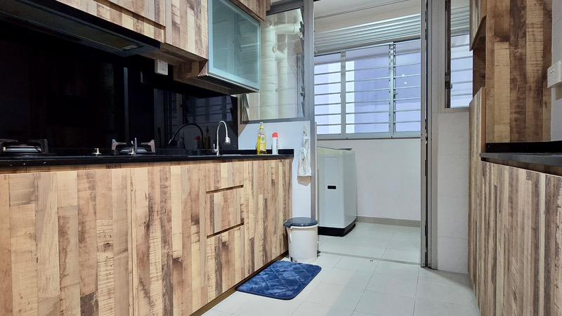 445B Bukit Batok West Avenue 8 HDB Apartment For Rent, $3,550, 3 Bed 2 Bath 990 sqft $3.59 psf