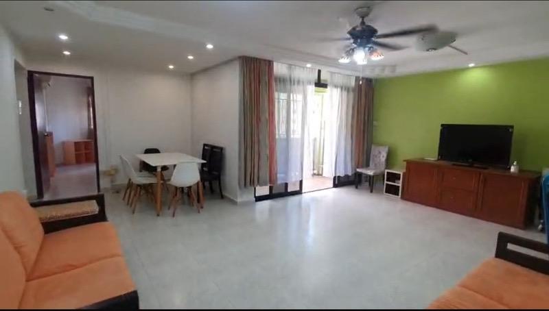 Prop-GPT: HDB Apartment: D19  260c sengkang east way