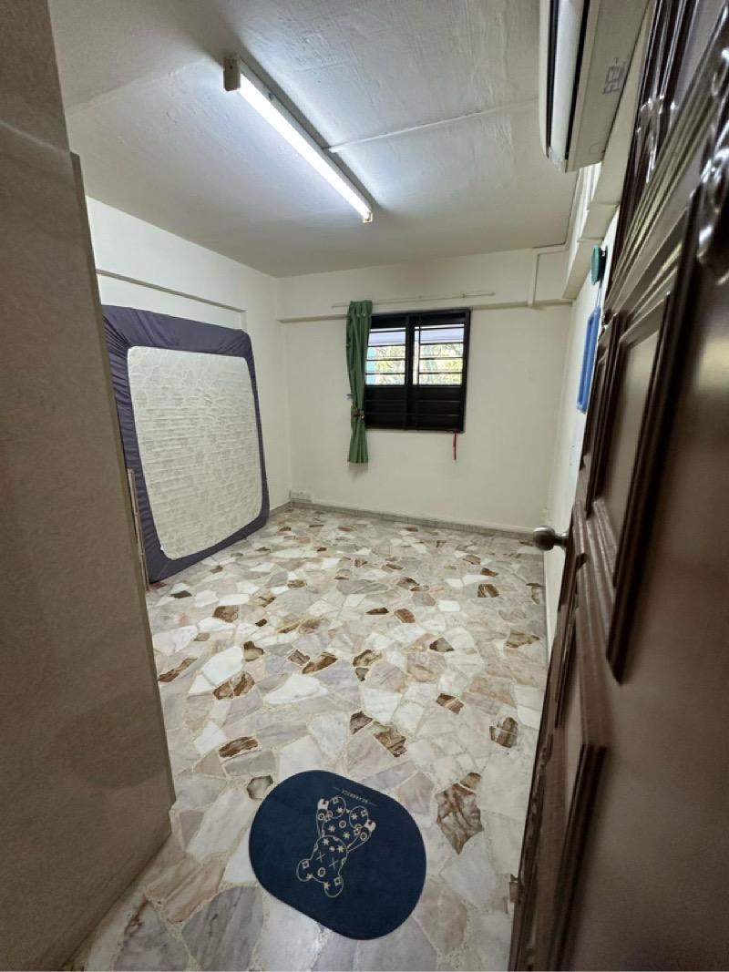 Prop-GPT: HDB Apartment: D16  709 Bedok Reservoir Road
