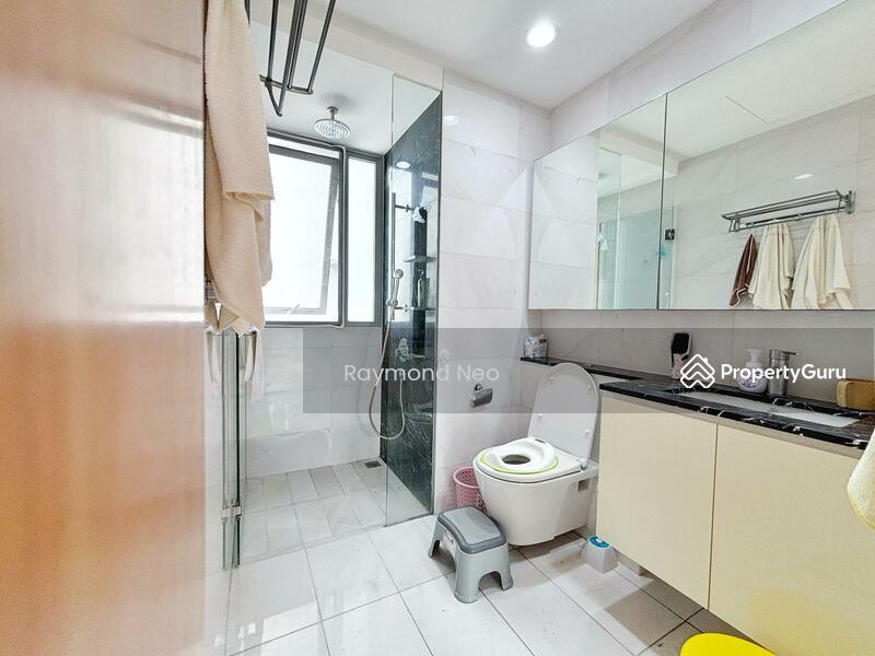 Condominium for Rent: D19, 554475