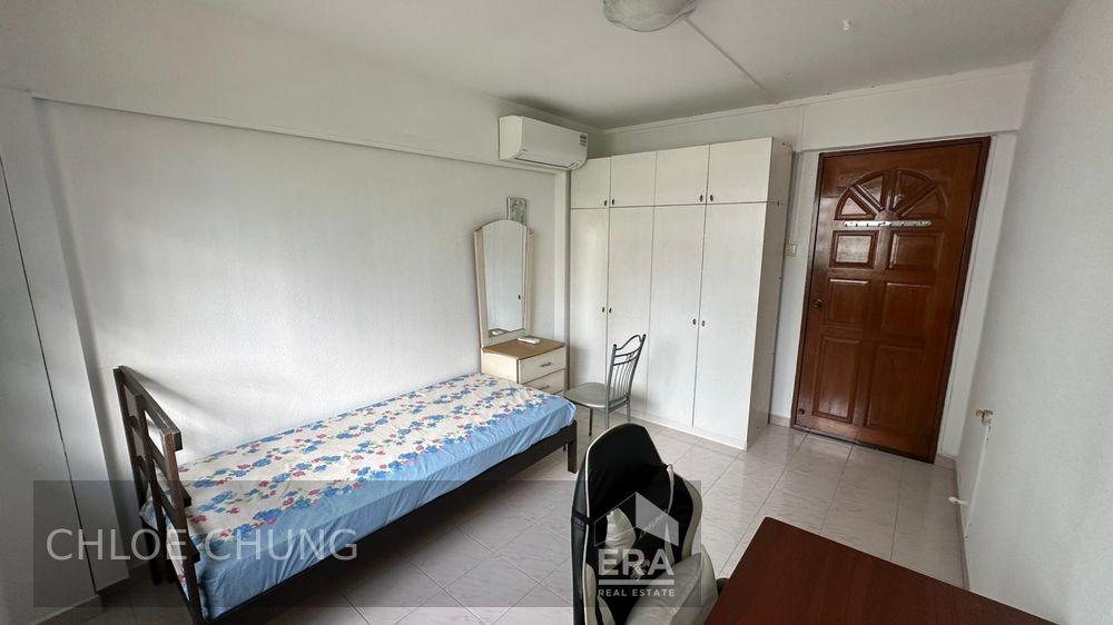 Prop-GPT: HDB - 1 room:   Mcnair Road 122 Mcnair Road For Rent