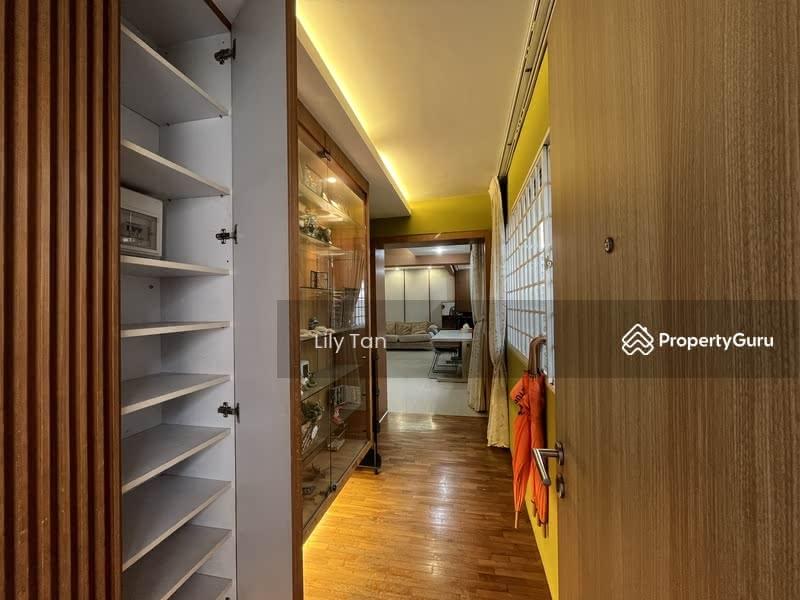 862 Woodlands Street 83