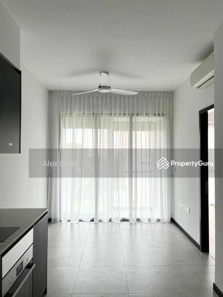 Prop-GPT: Condominium: D23  Bukit 828
